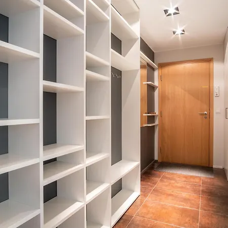 Lägenhet Dream - Stylish Near Old Town With Free Parking