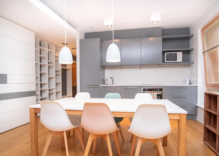 Dream - Stylish Near Old Town With Free Parking Appartement